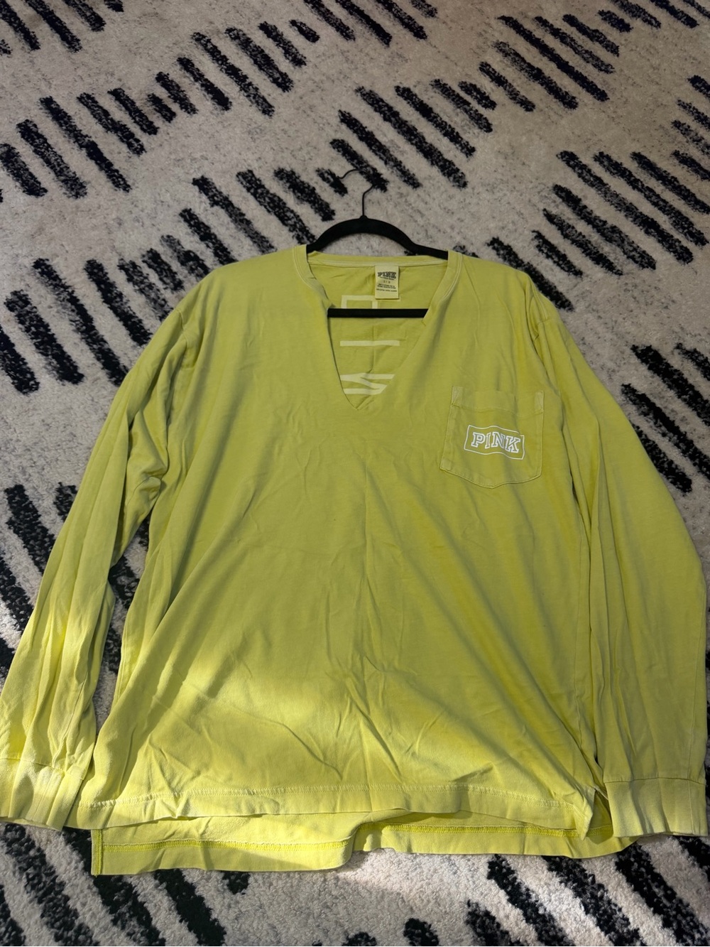 VS PINK long sleeve t-shirt